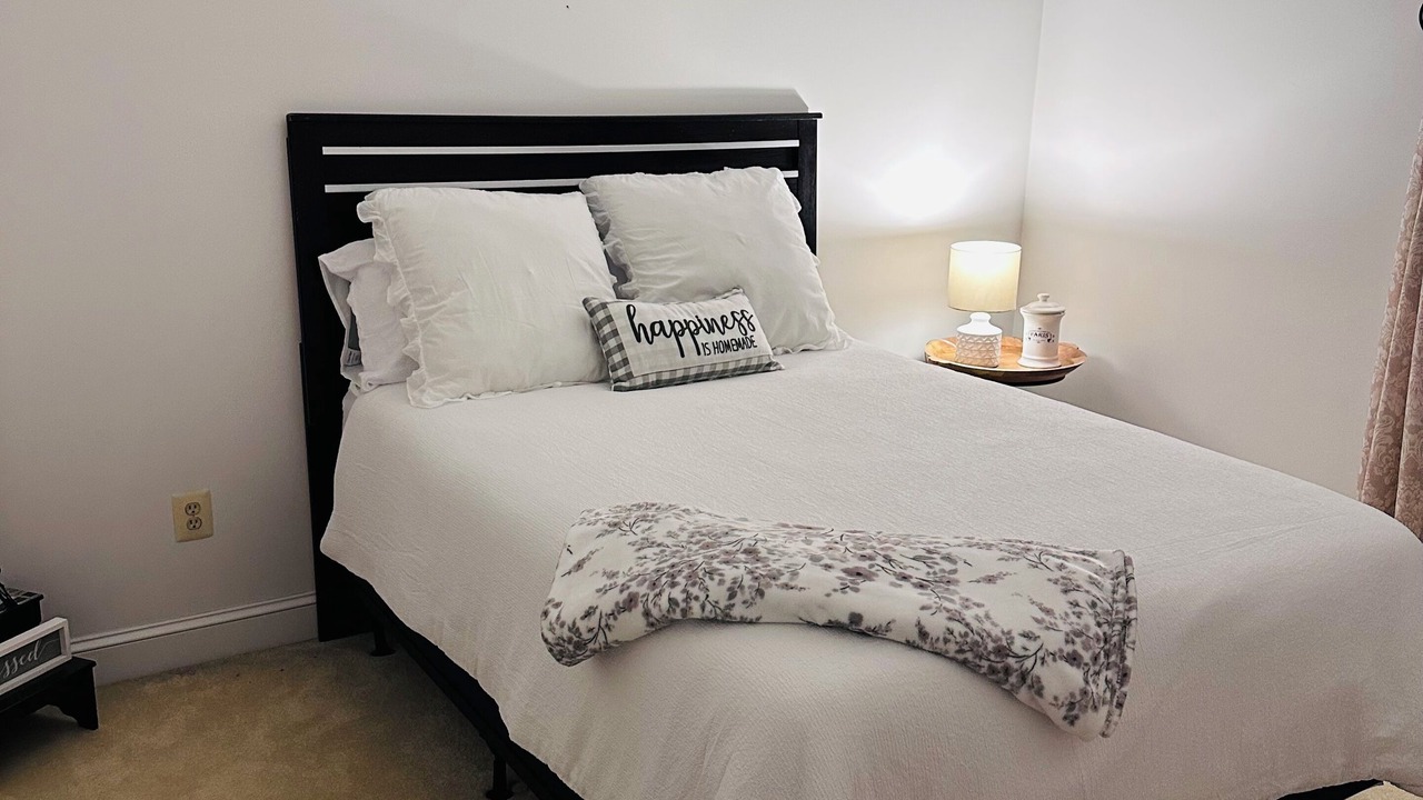 Photo of Bedroom in Colonial Beach
