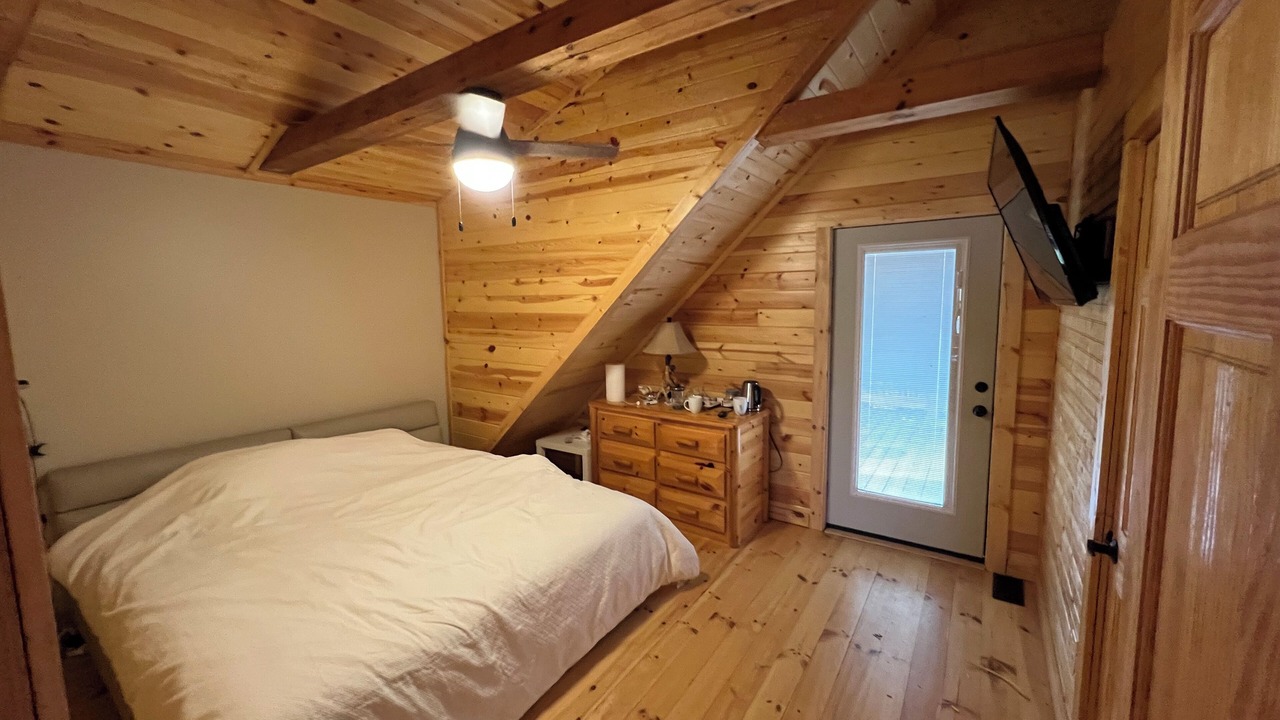 Photo of Bedroom in Woodlawn