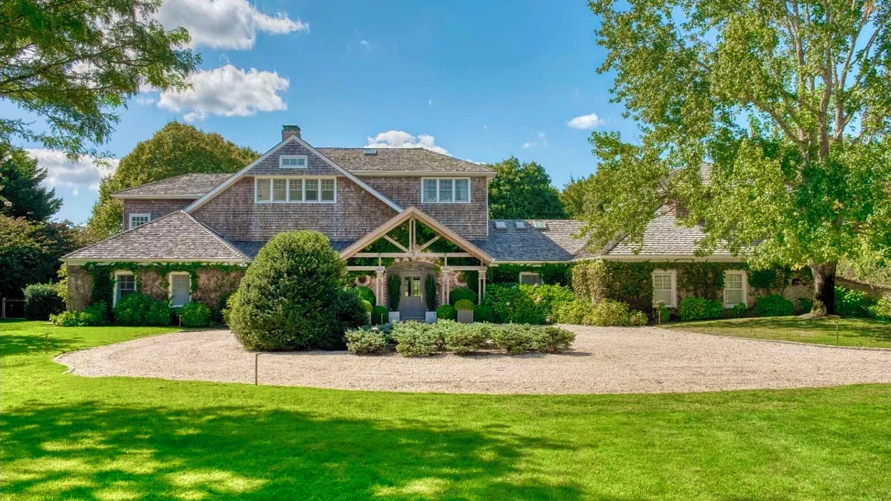 Photo of Outdoor in Village of Southampton
