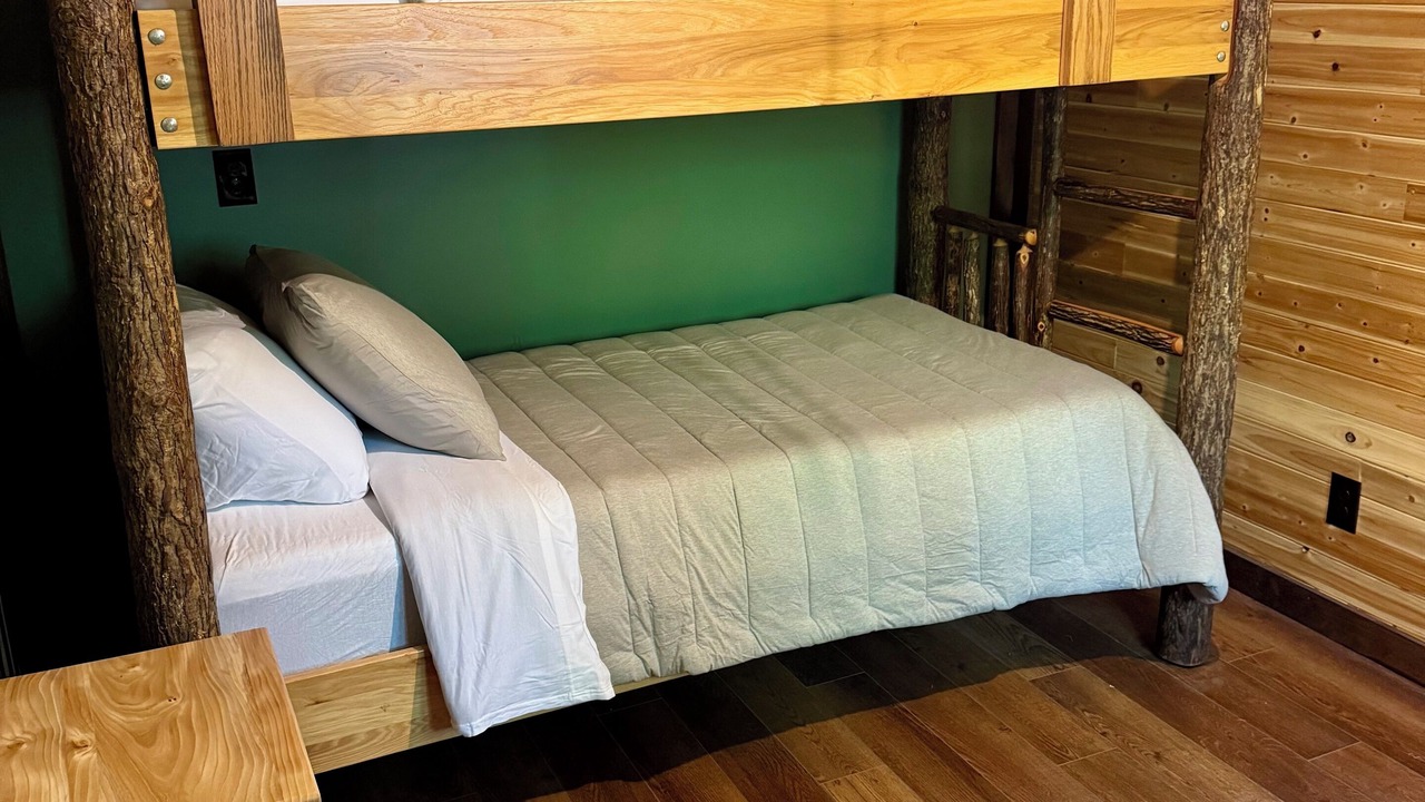 Photo of Bedroom in Town of Clifton
