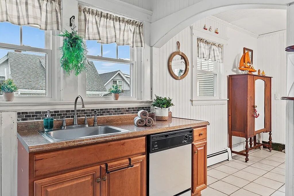 Photo of Kitchen in Onset