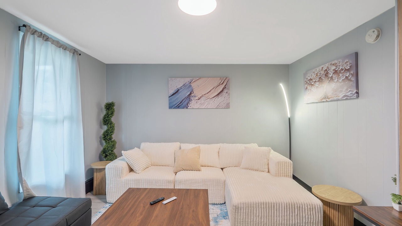 Photo of Livingroom in Lakefront