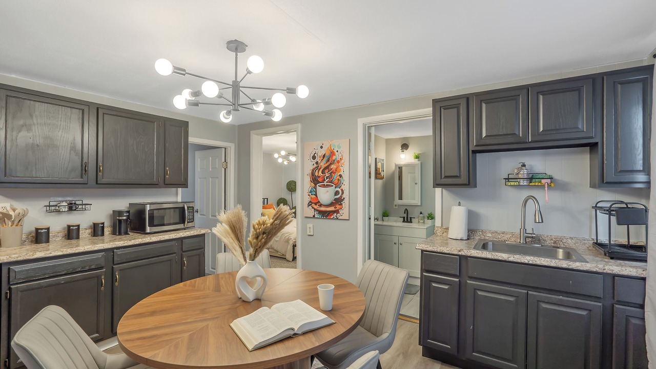 Photo of Kitchen in Lakefront