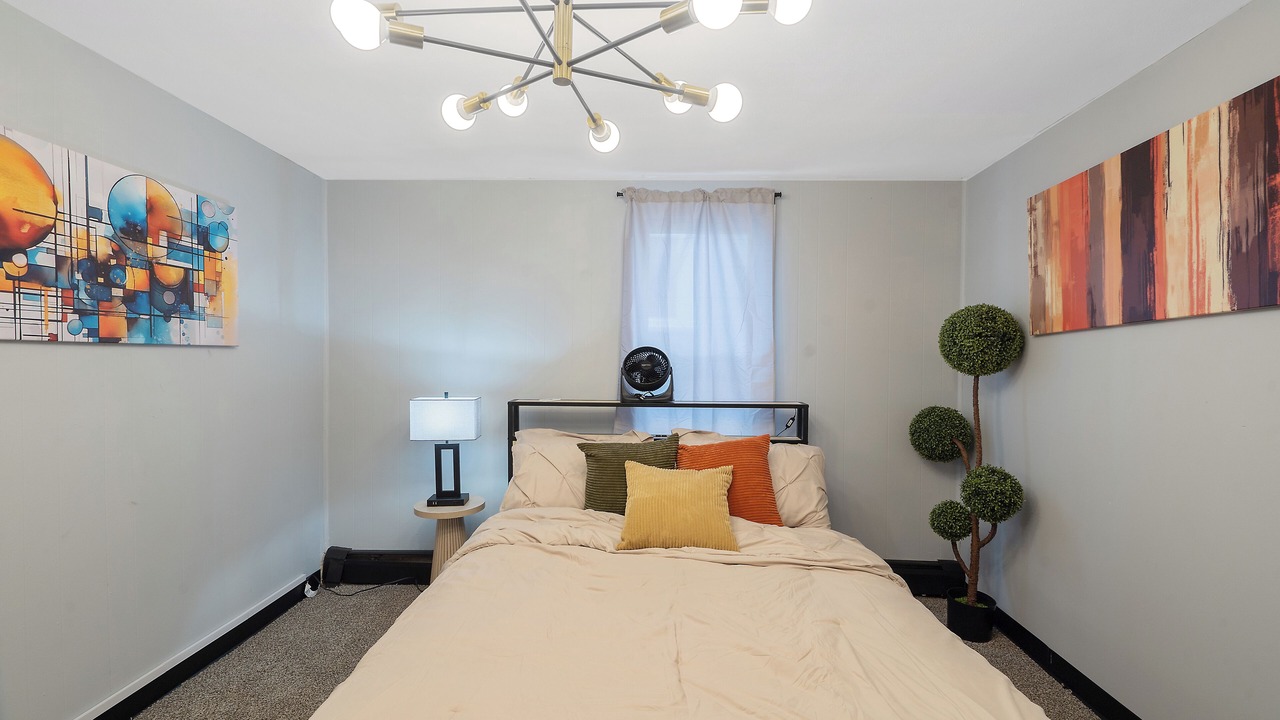 Photo of Bedroom in Lakefront