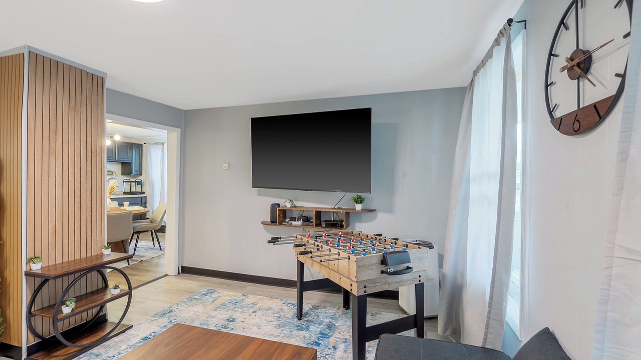 Photo of Bedroom in Lakefront