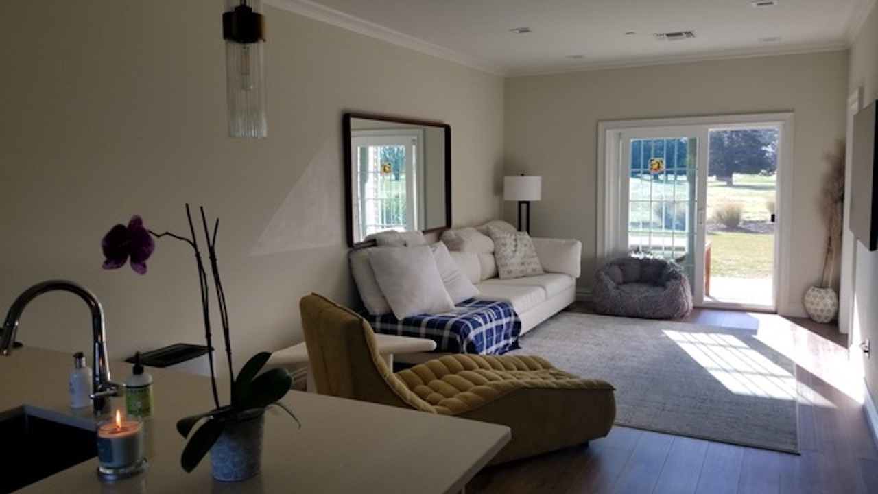 Photo of Livingroom in Baiting Hollow