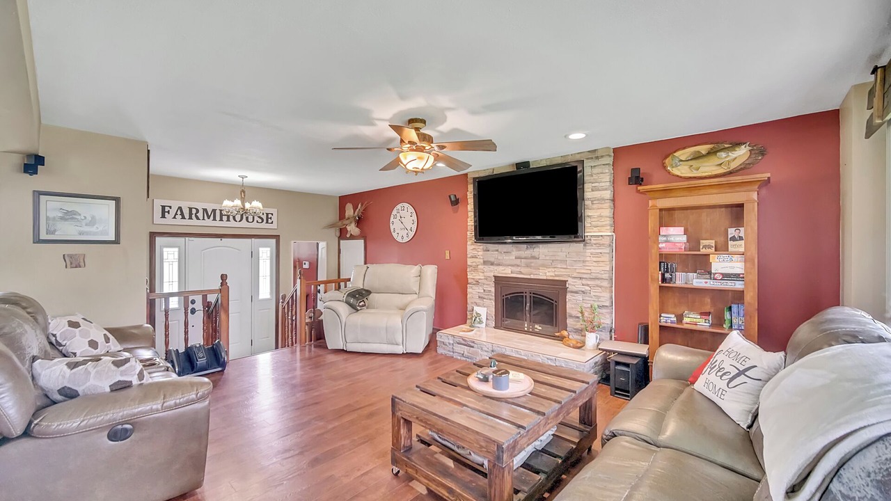 Photo of Livingroom in Michigan City