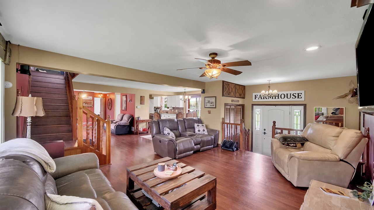 Photo of Livingroom in Michigan City