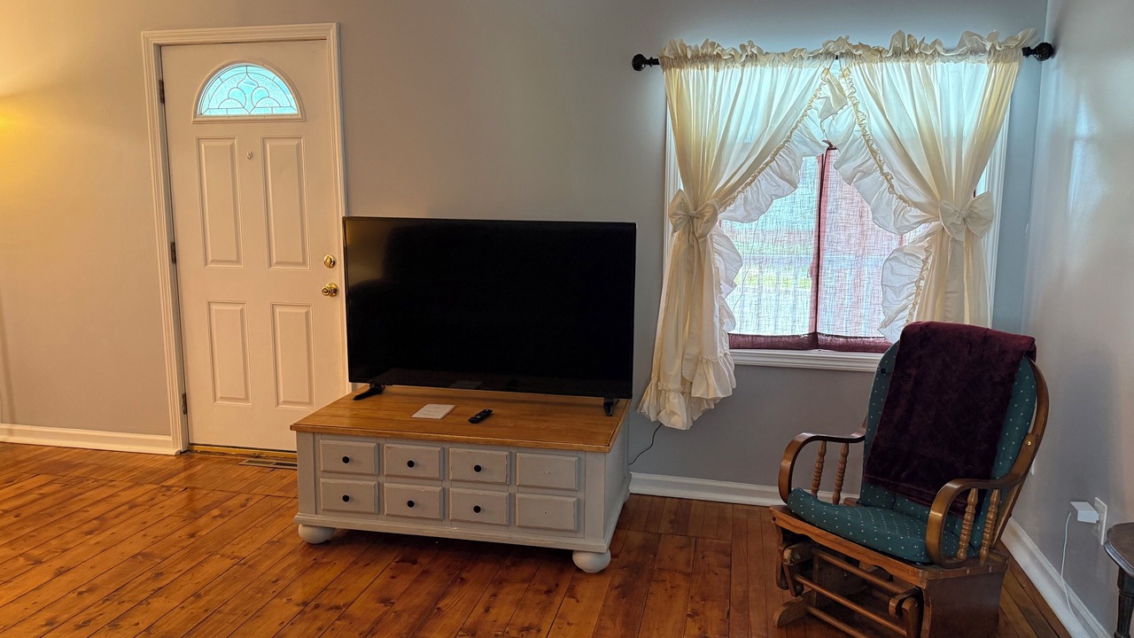 Photo of Livingroom in Alexandria Bay