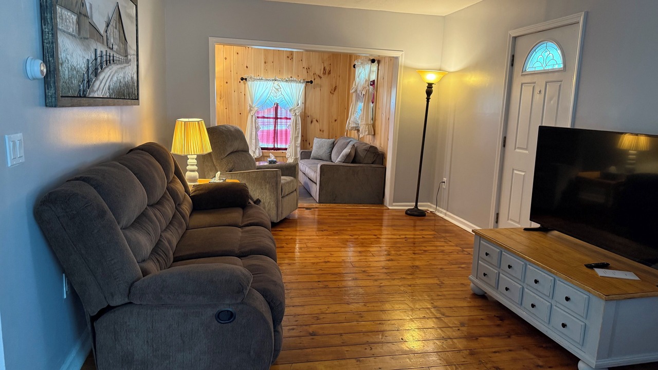 Photo of Livingroom in Alexandria Bay