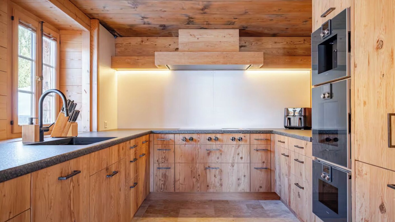 Photo of Kitchen in Zig Zag Ward