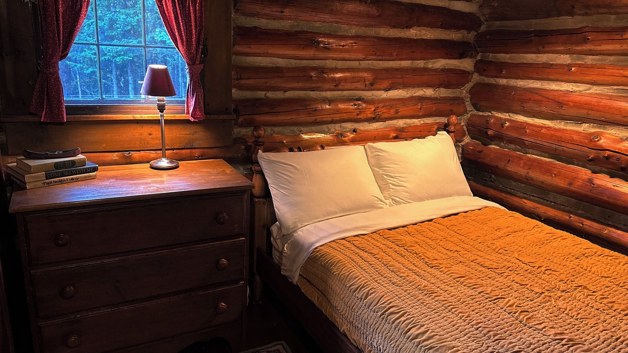 Photo of Bedroom in Indian Lake