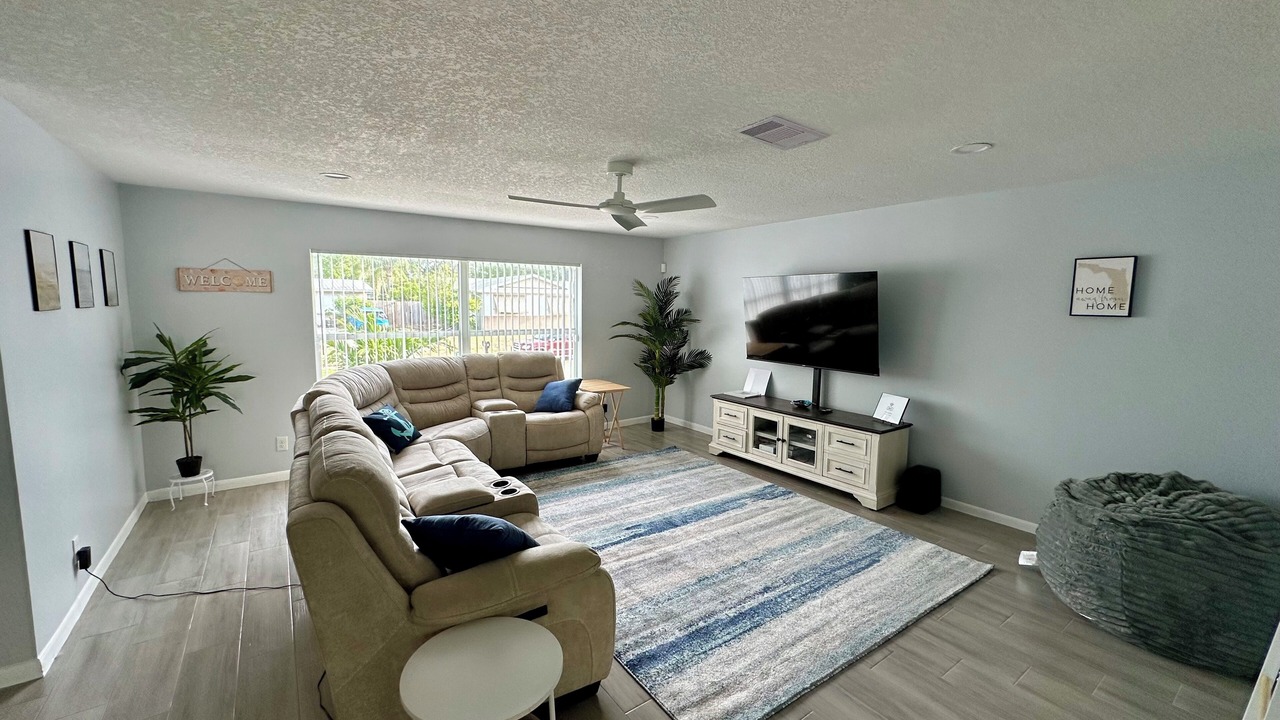 Photo of Livingroom in Cocoa