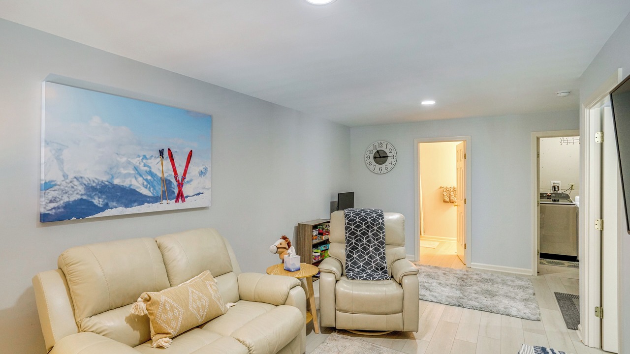 Photo of Livingroom in Hancock