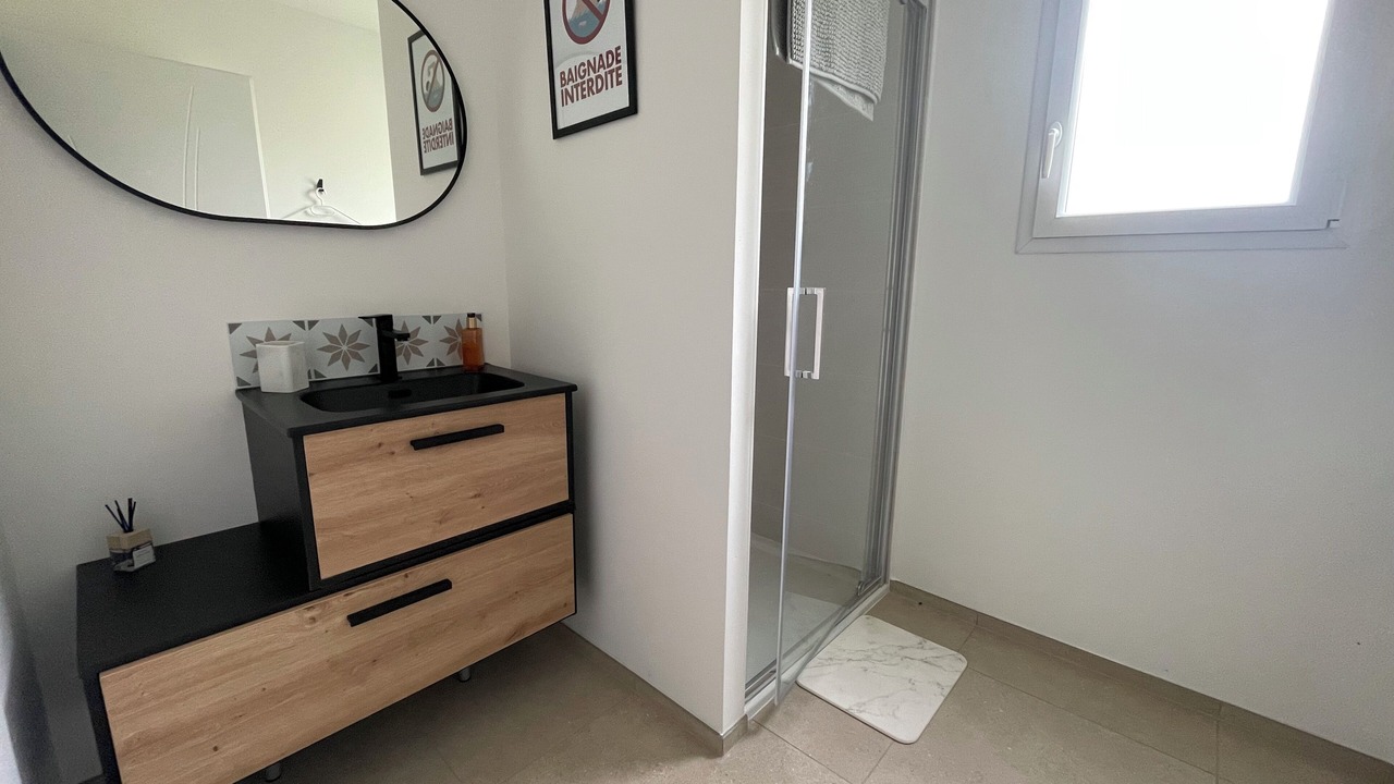 Photo of Bathroom in Penvins