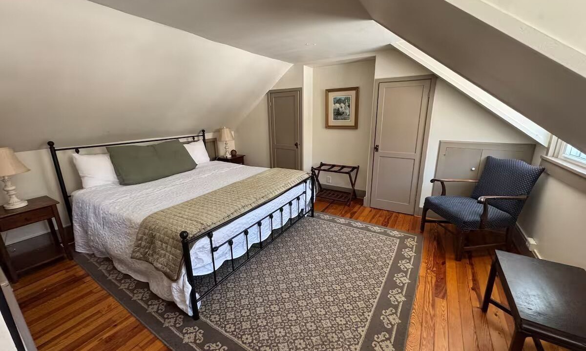 Photo of Bedroom in Hot Springs