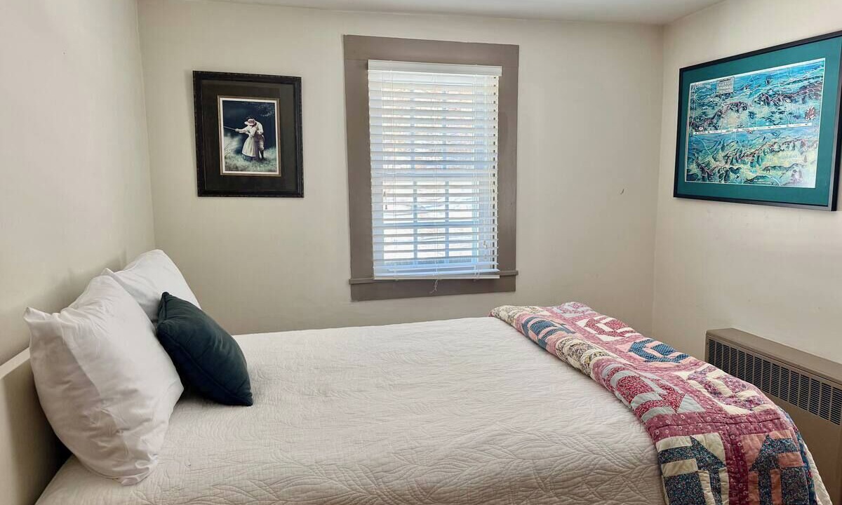 Photo of Bedroom in Hot Springs