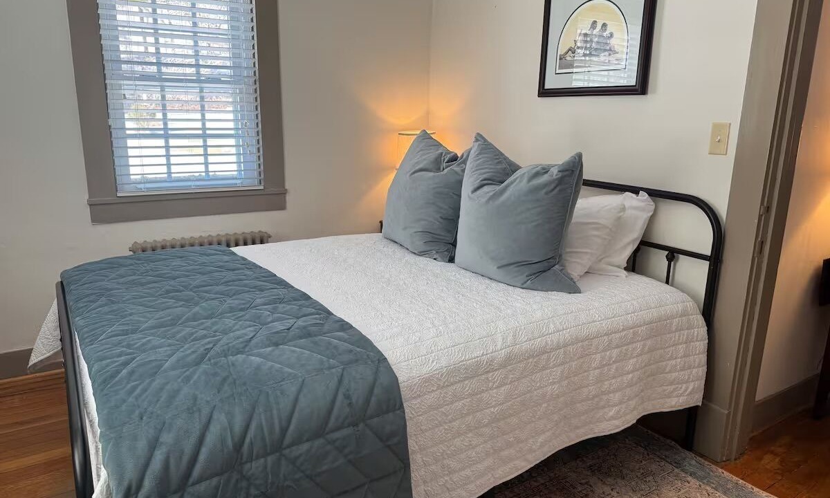 Photo of Bedroom in Hot Springs