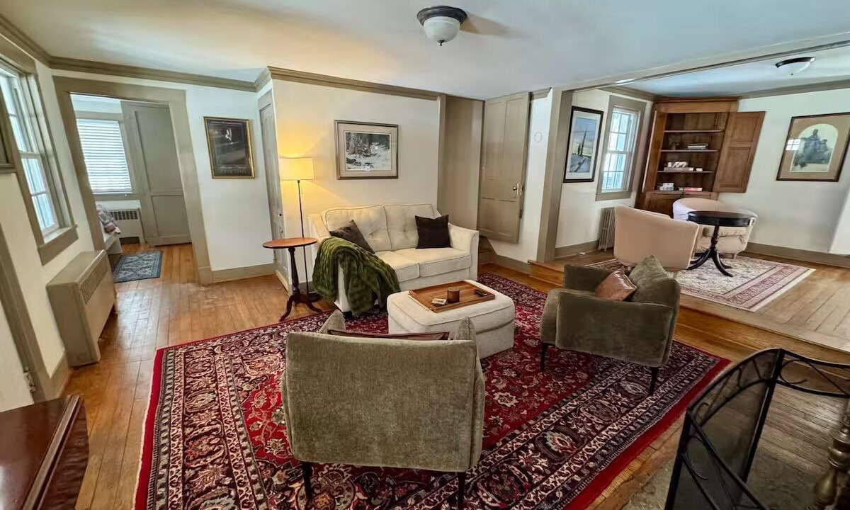 Photo of Livingroom in Hot Springs