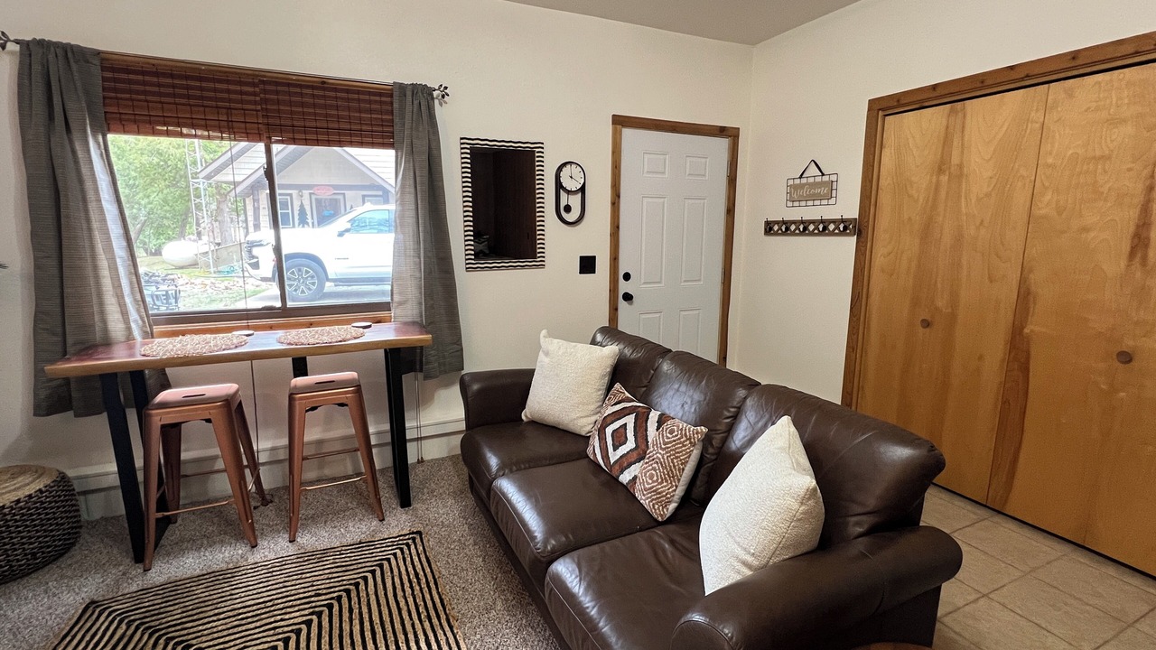 Photo of Livingroom in Branch
