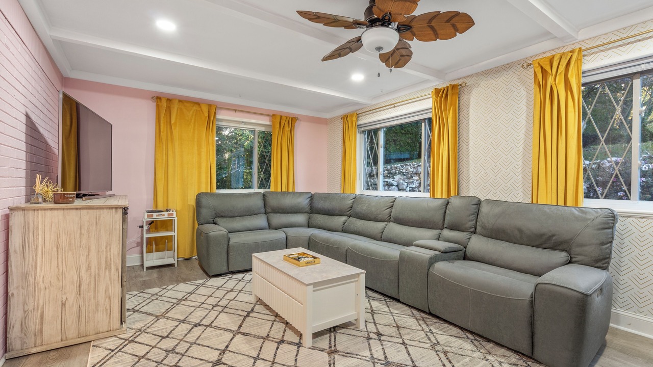 Photo of Livingroom in North Springfield