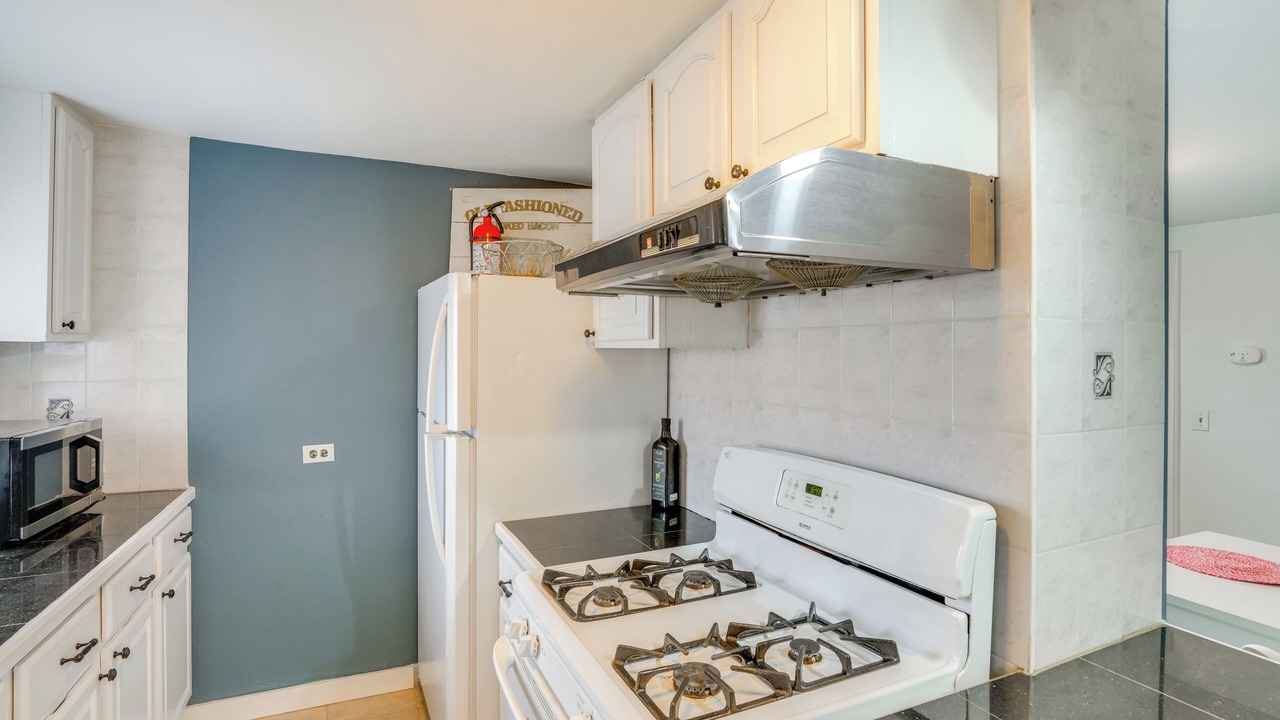 Photo of Kitchen in Lee