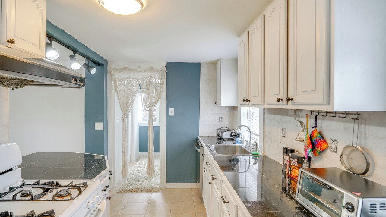 Photo of Kitchen in Lee