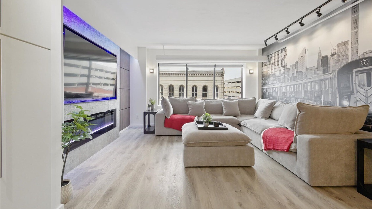 Photo of Livingroom in Wholesale District