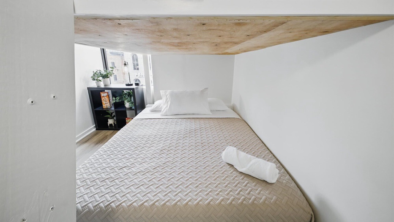 Photo of Bedroom in Wholesale District