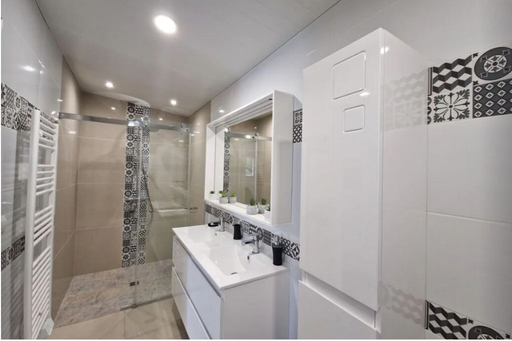 Photo of Bathroom in Plouegat-Guerand