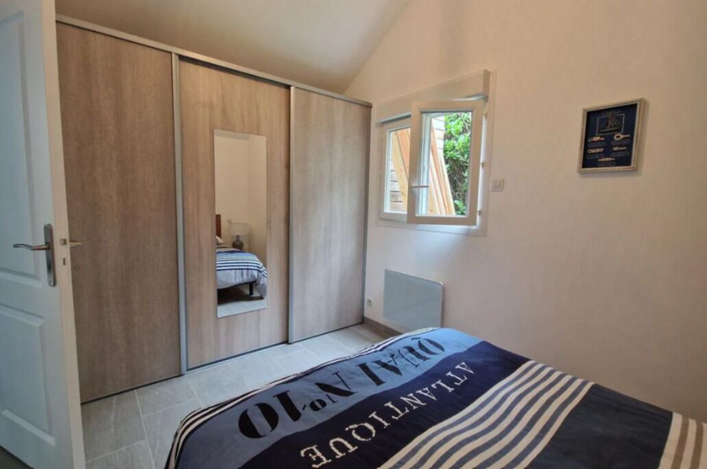 Photo of Bedroom in Plouegat-Guerand