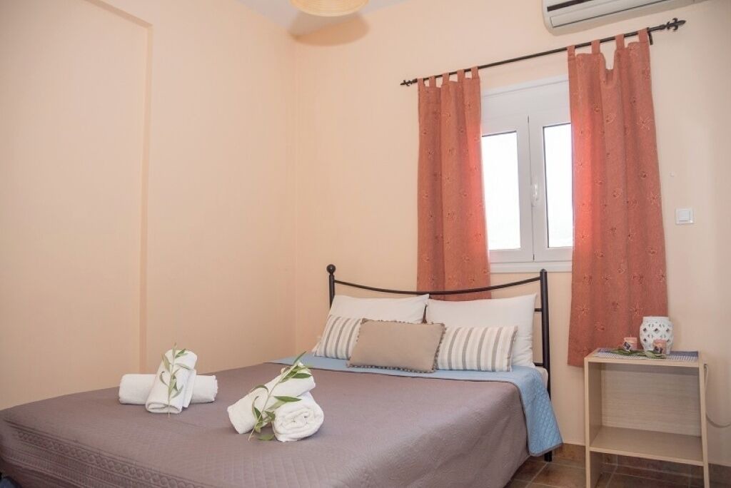 Photo of Bedroom in Plepi