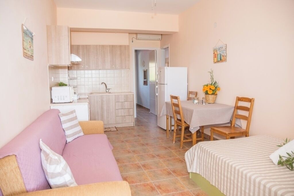 Photo of Livingroom in Plepi