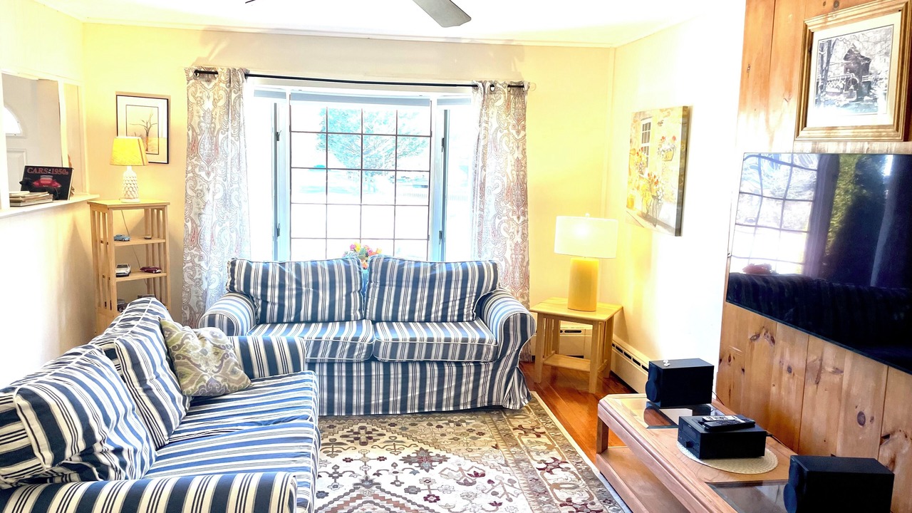 Photo of Livingroom in West Harwich