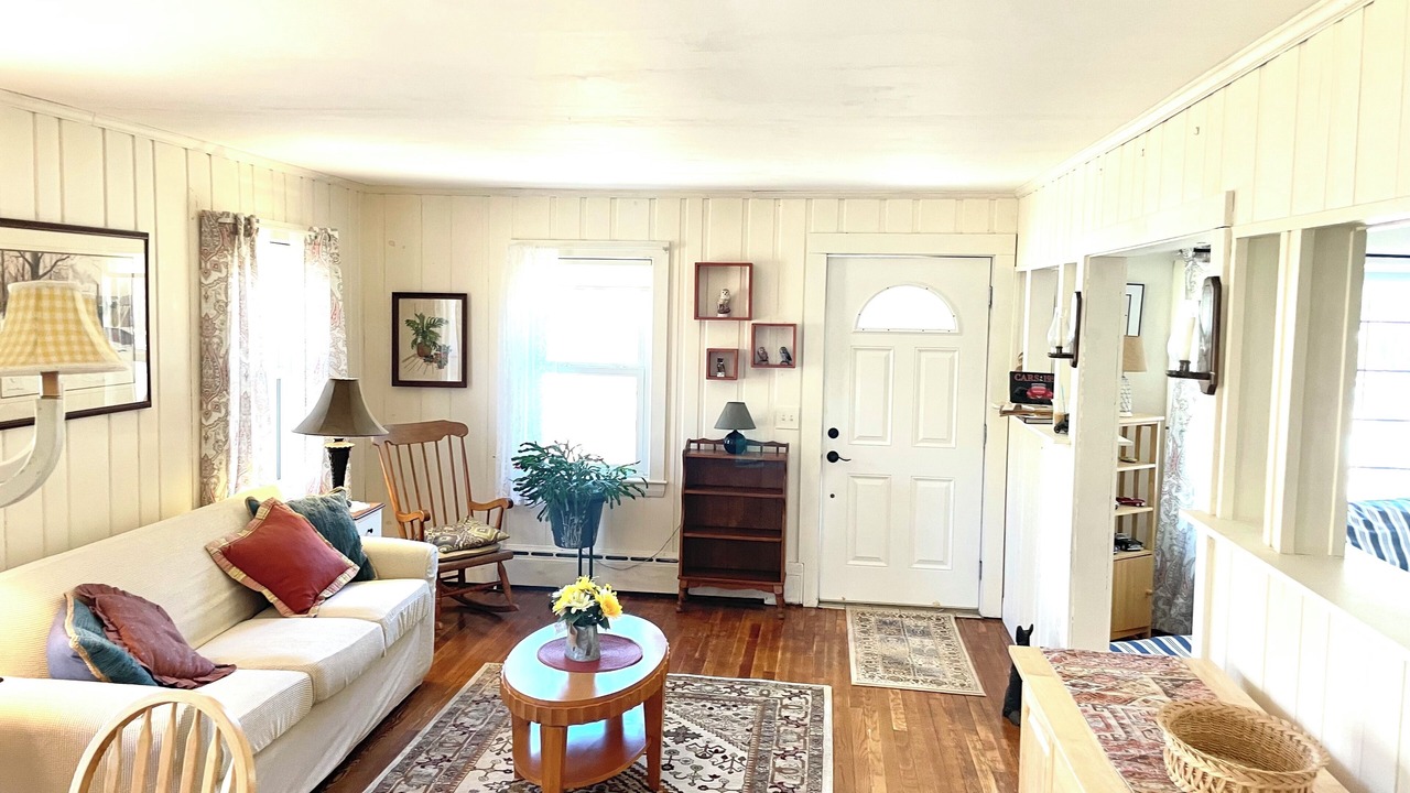 Photo of Livingroom in West Harwich