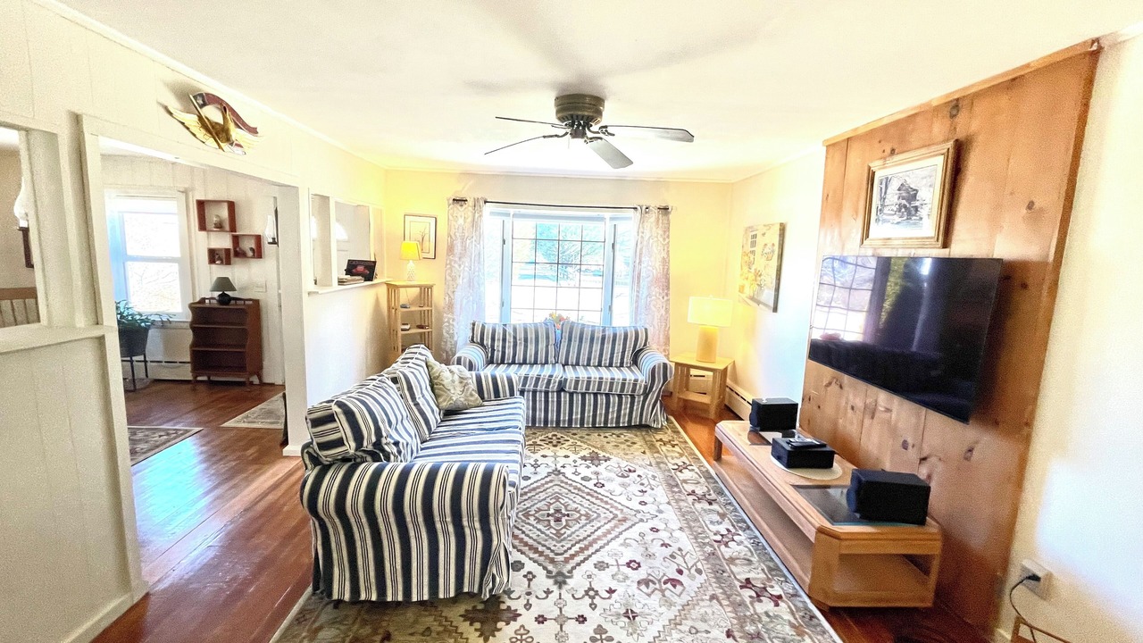 Photo of Livingroom in West Harwich