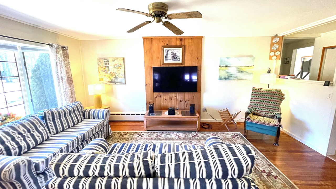 Photo of Livingroom in West Harwich