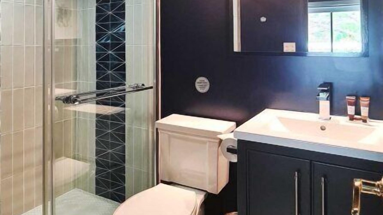 Photo of Bathroom in Lenox