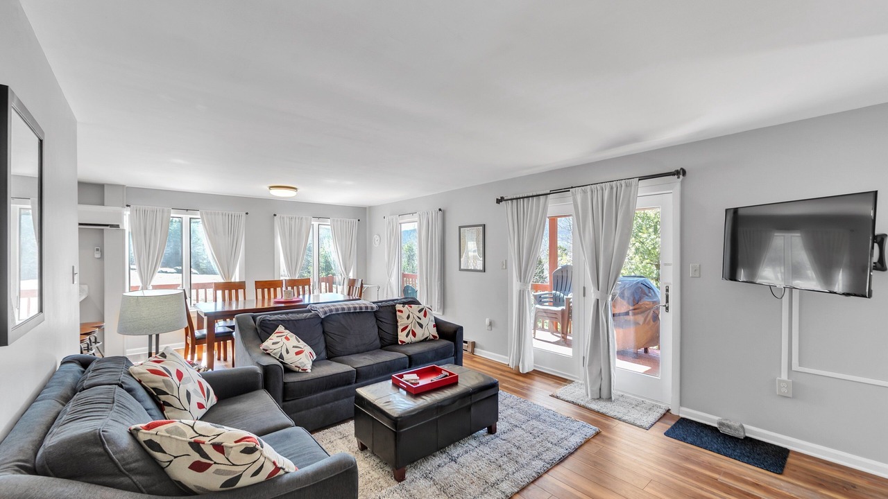 Photo of Bedroom in North Creek
