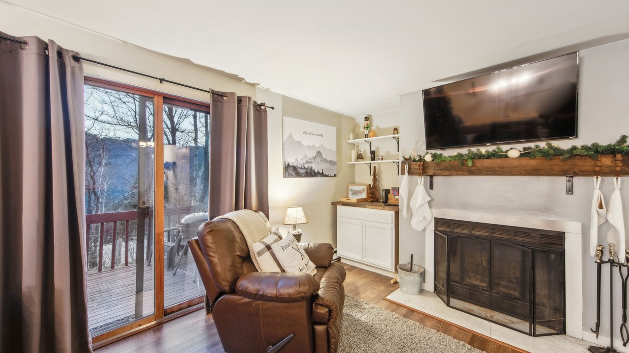 Photo of Bedroom in North Creek