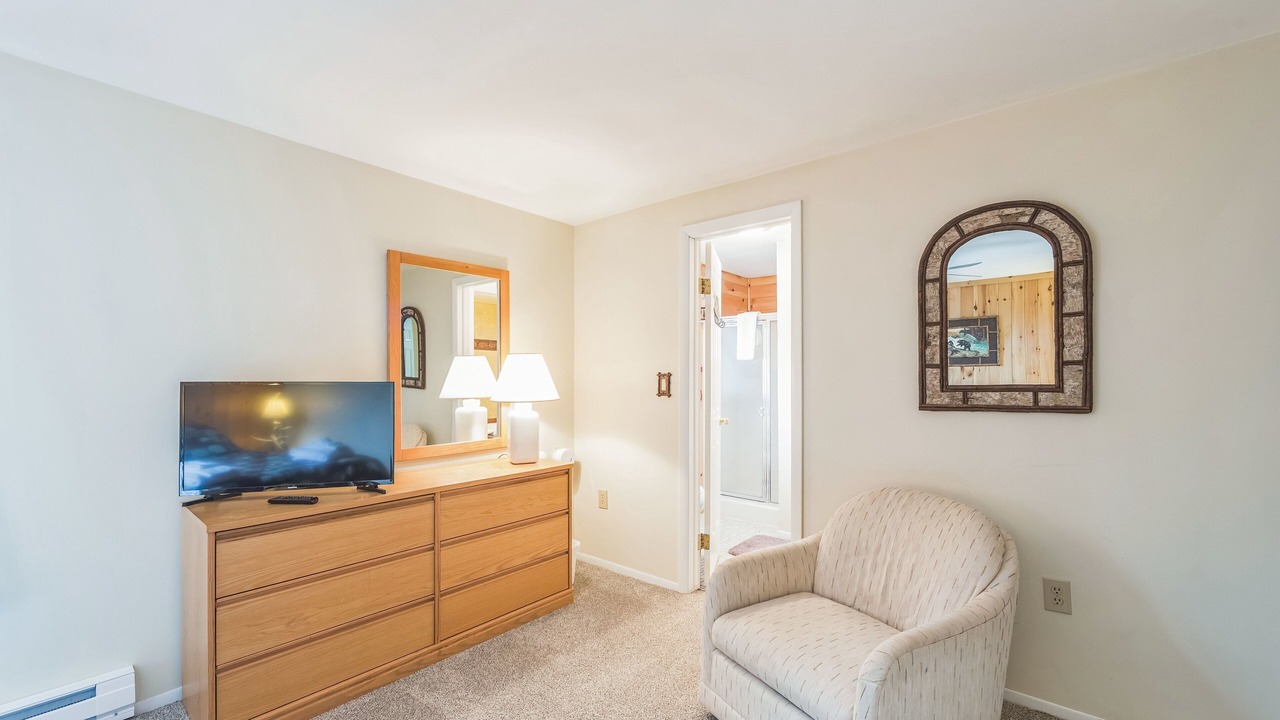 Photo of Bedroom in North Creek