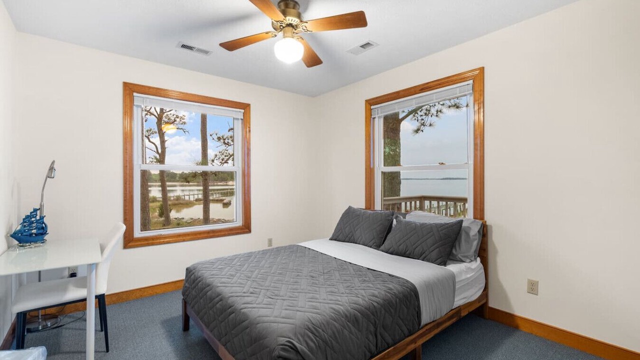 Photo of Bedroom in Hudgins