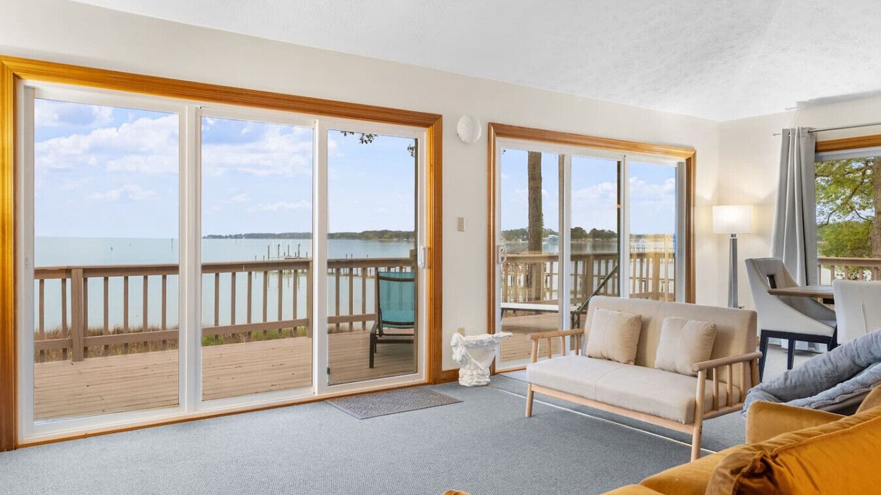 Photo of Livingroom in Hudgins