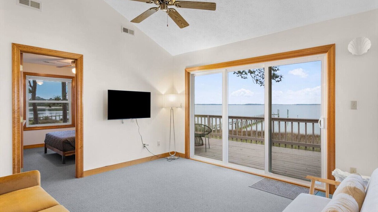 Photo of Livingroom in Hudgins