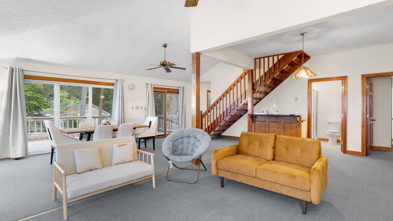Photo of Livingroom in Hudgins