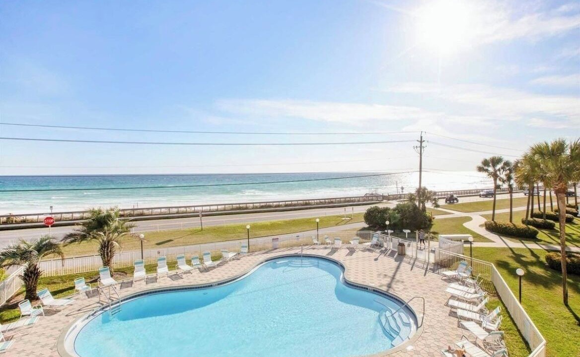 Photo of Others in Avalon Beach Estates