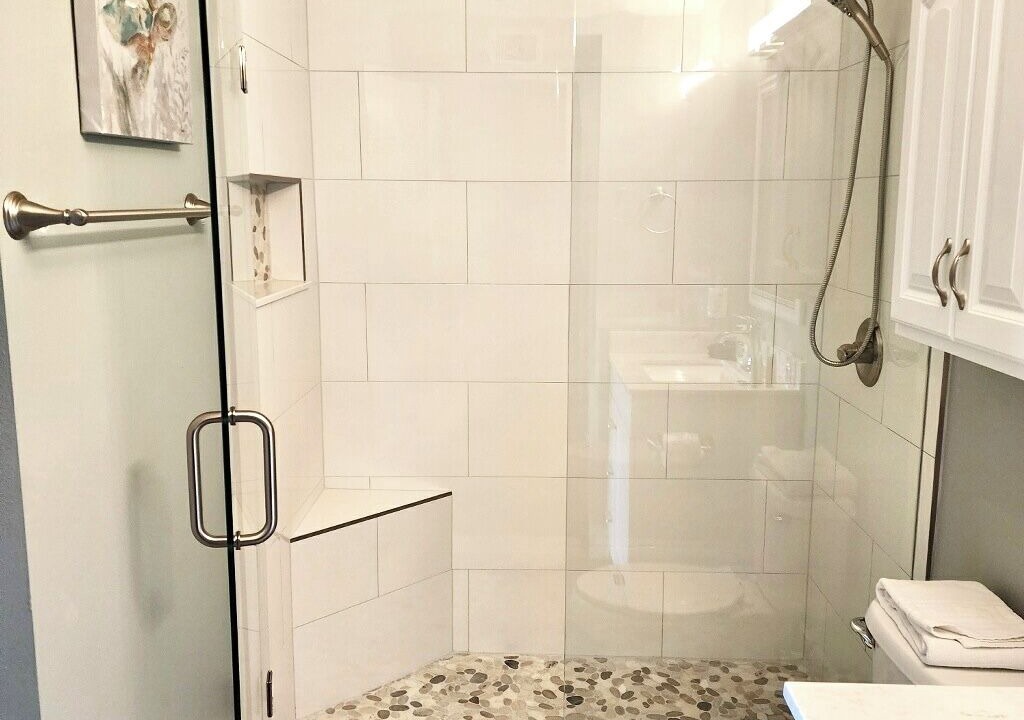 Photo of Bathroom in Avalon Beach Estates