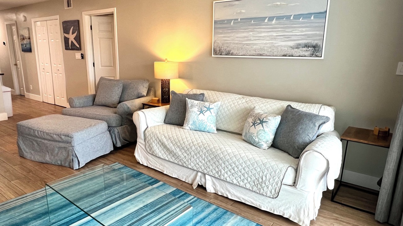 Photo of Livingroom in Avalon Beach Estates