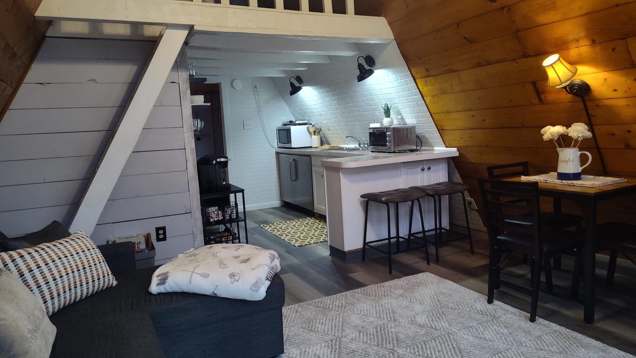 Photo of Livingroom in Sherwood Forest