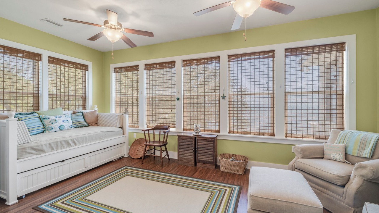 Photo of Livingroom in Panacea